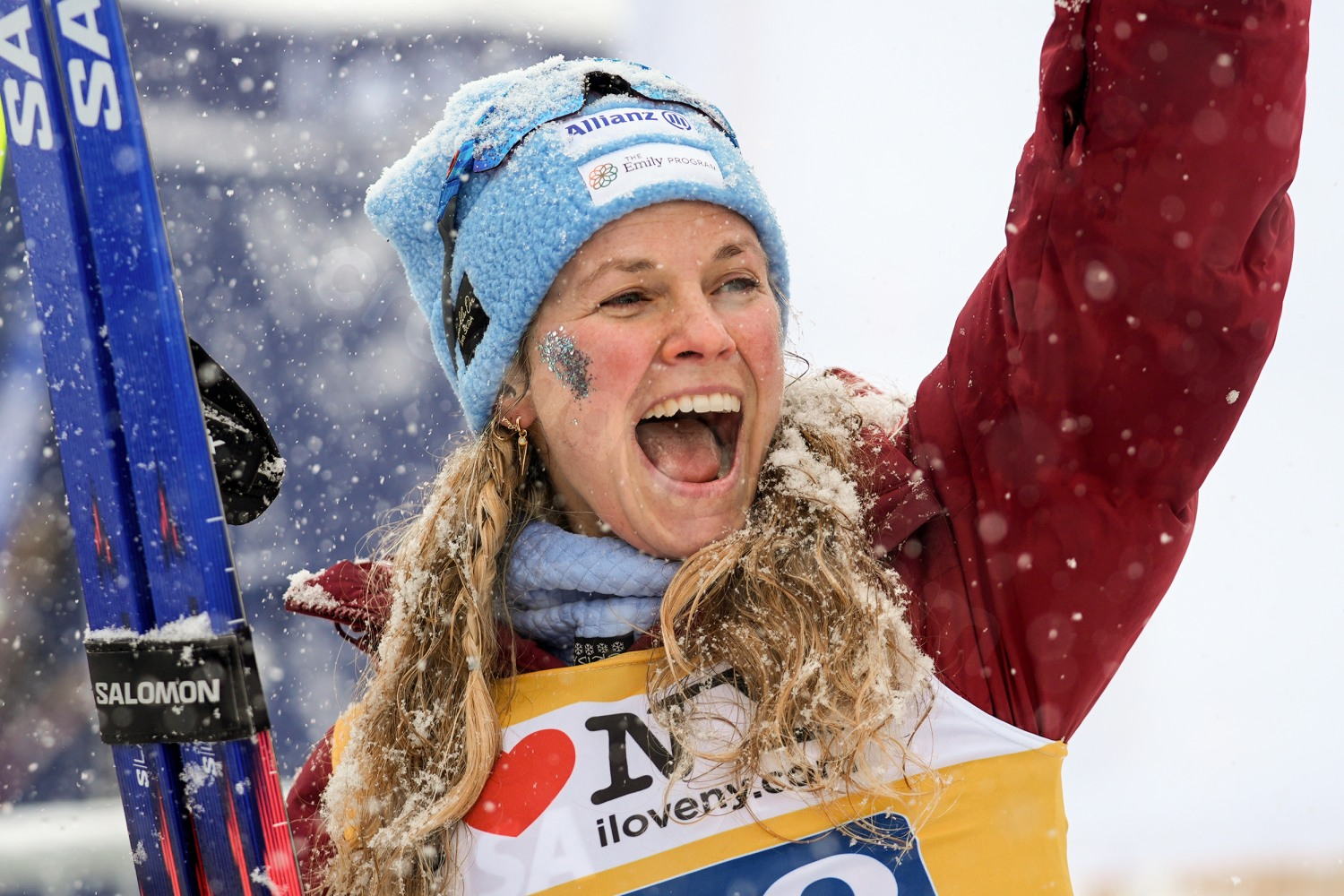 Jessie Diggins finishes 12th after crash in the final World Cup cross-country ski race of her storied career