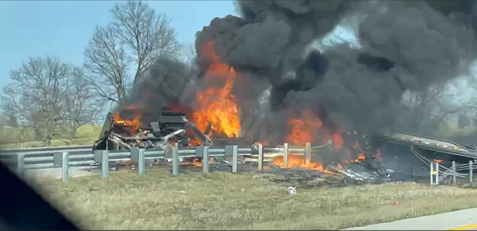 Traffic diverted after crash on I-44 near Mount Vernon