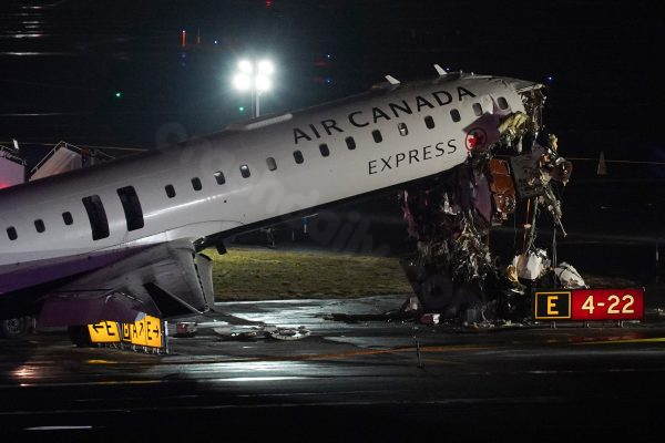 What was the cause of the plane crash at LaGuardia?