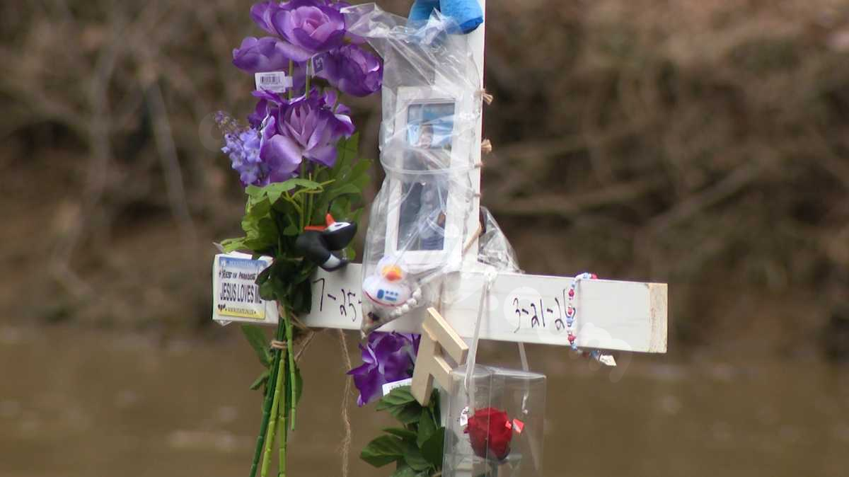 Community mourns loss of 4 Western ﻿Pa. students killed in crash | PSP investigating