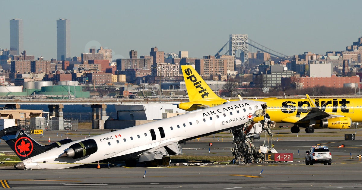 LaGuardia Airport delays, cancellations persist after deadly runway crash. What passengers should know.