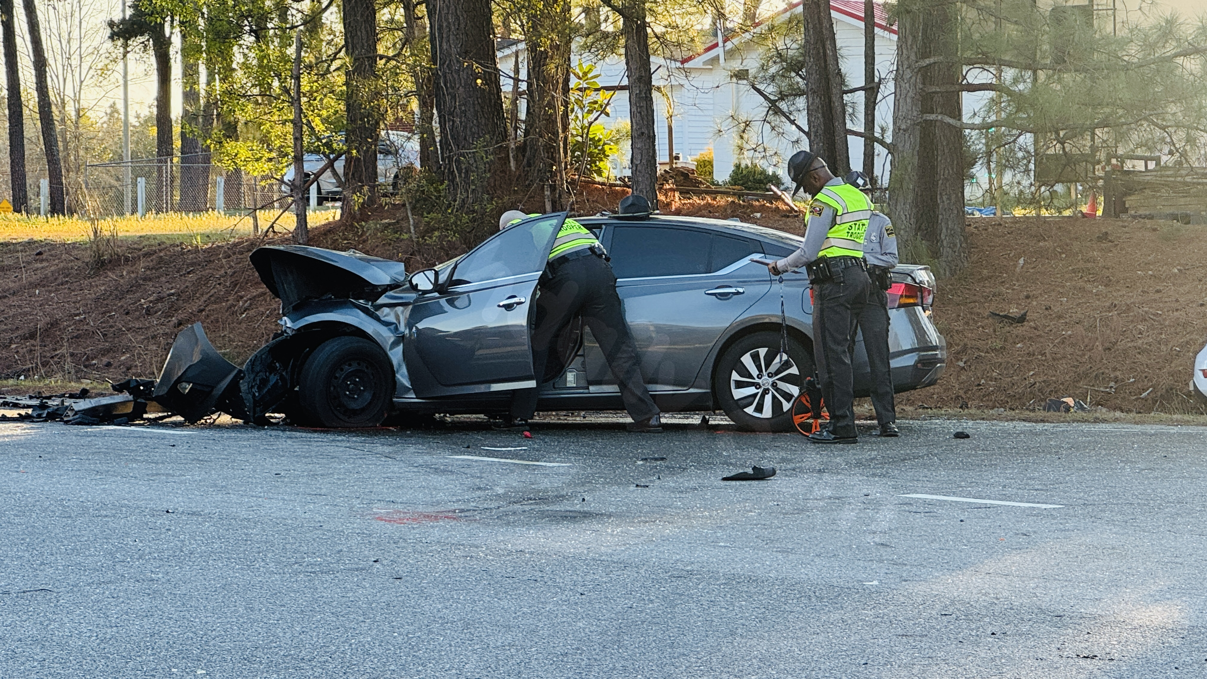 1 dead, 1 hospitalized in 2-car crash in Harnett County: NCSHP