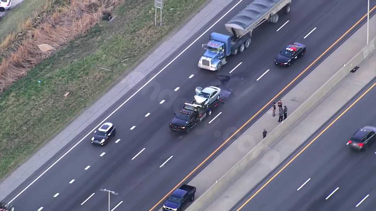 Injury crash involving badly damaged car causes traffic on I-40 in OKC