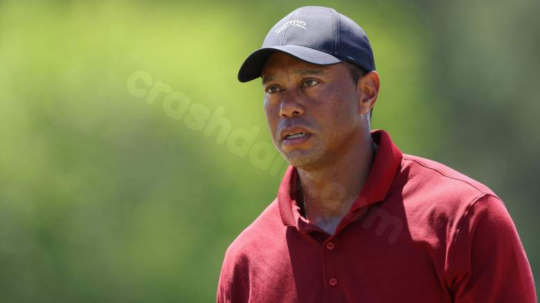 Tiger Woods Involved in Roll Over Car Crash
