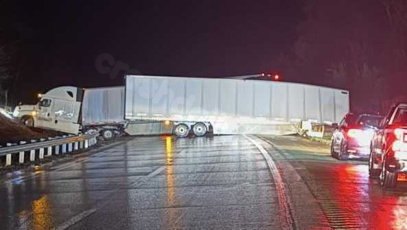Tractor-trailer crash shuts down stretch of I-81 in Lebanon County, Pa.