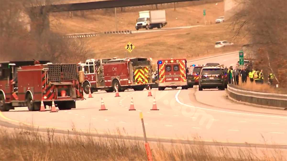 Woman fatally struck by vehicle on I-93 North in Manchester