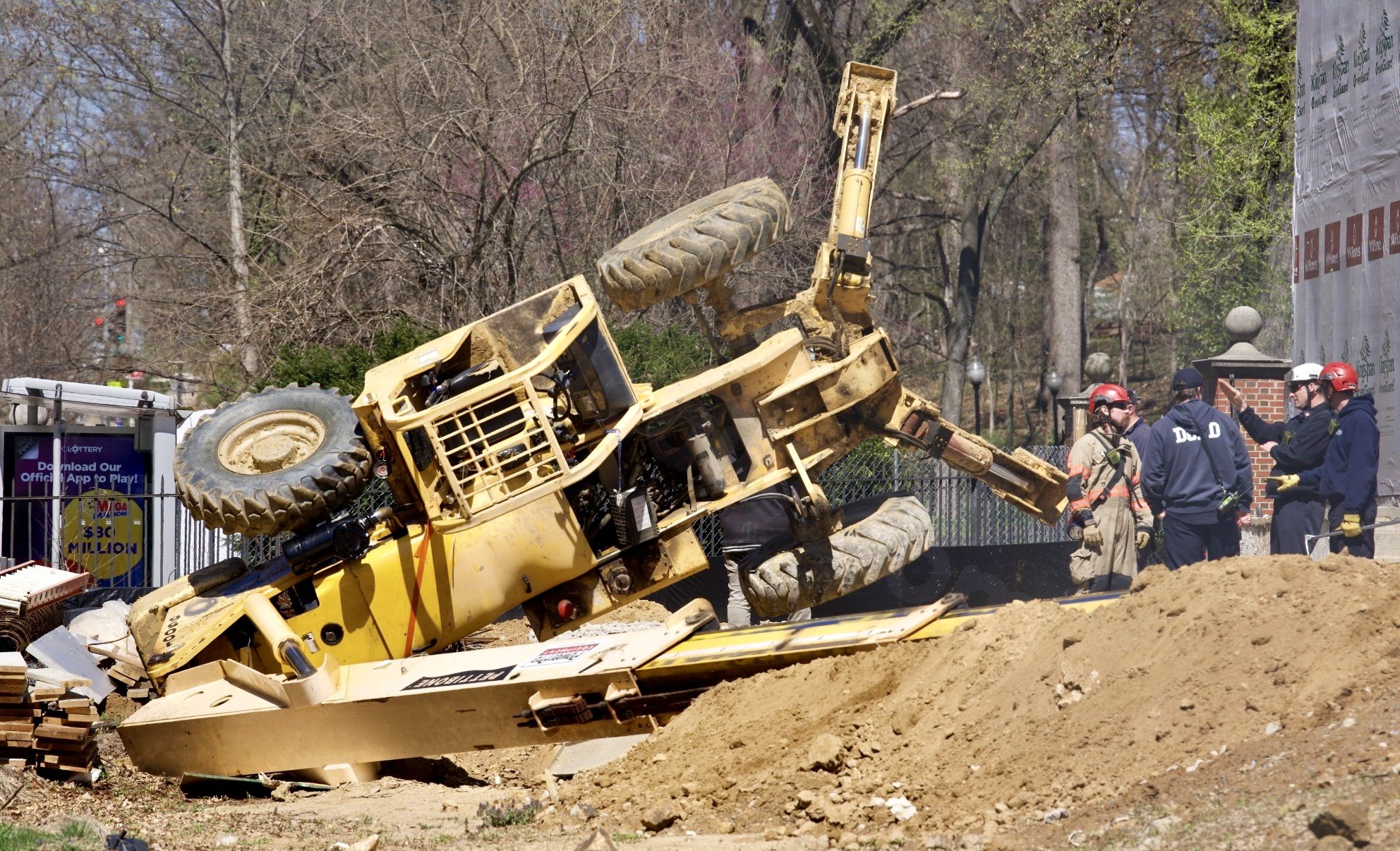 2 seriously hurt after construction accident in Northwest DC