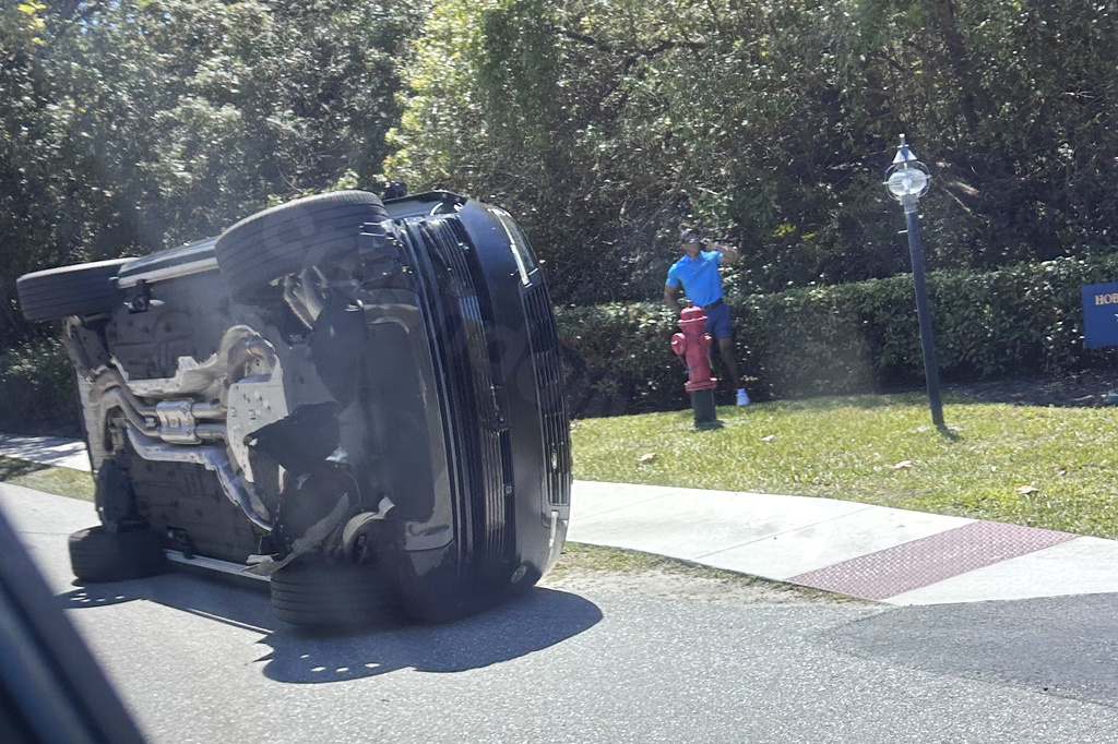 Tiger Woods arrested on DUI charge after rollover crash in Florida