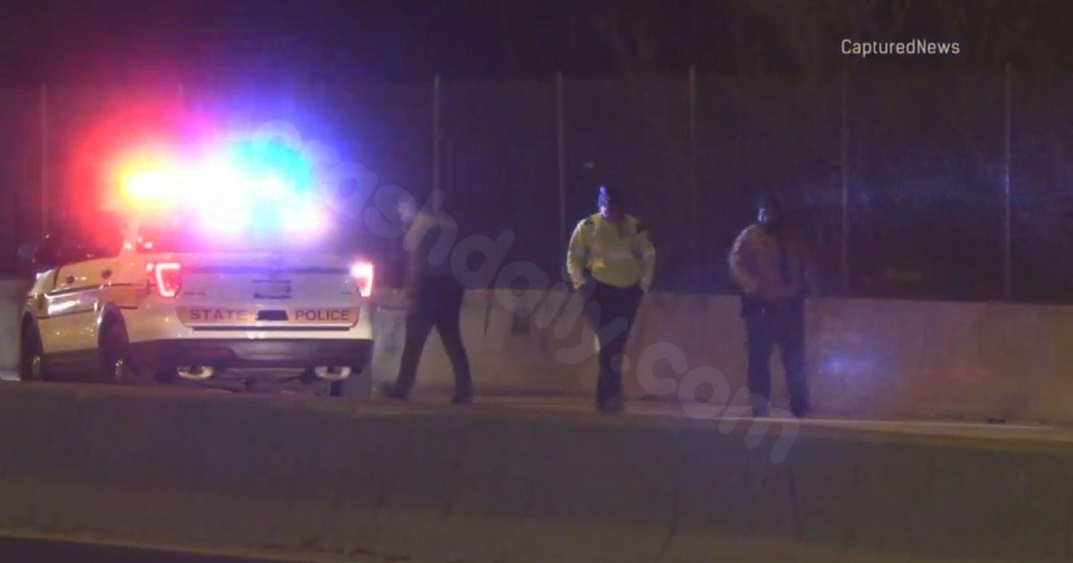 1 dead in 3-vehicle crash on Eisenhower Expressway in Chicago's western suburbs