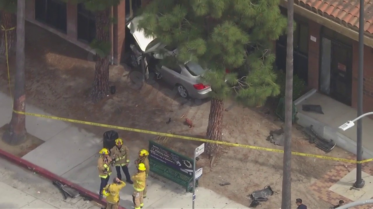 Car plows into Wilmington Branch Library following 2-vehicle crash
