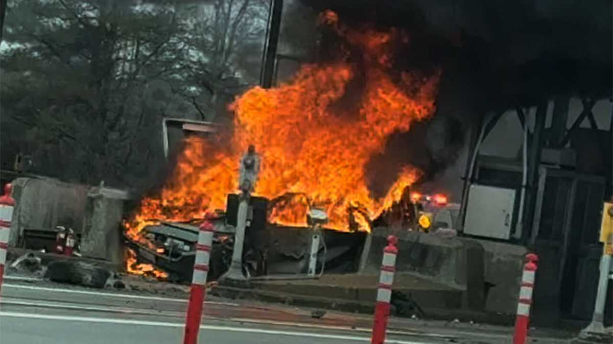 Gov. Ayotte, her security team assist driver after crash at Bedford tolls, sources say