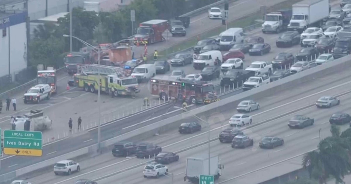 Major crash on I-95 at Pembroke Road closes all northbound lanes, officials say