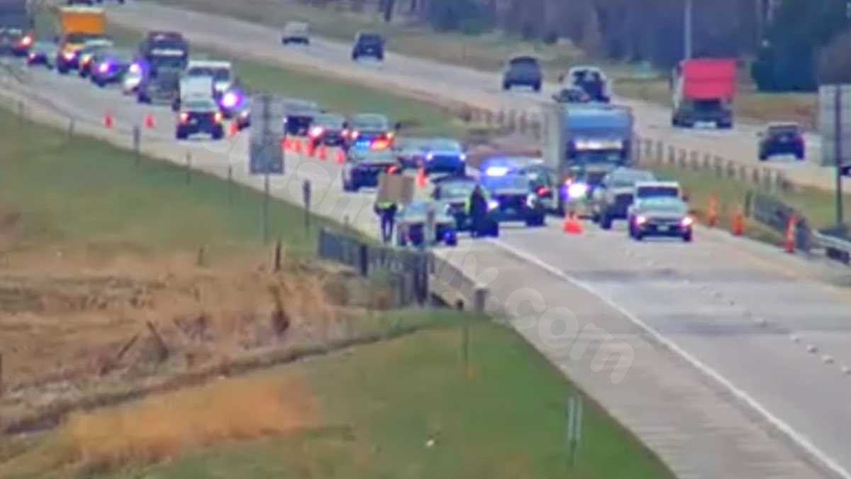 Council Bluffs police investigate deadly crash on Interstate 29