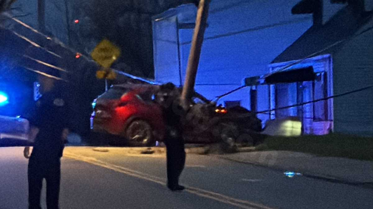 Vehicle crashes into pole in Pittsburgh's Garfield neighborhood