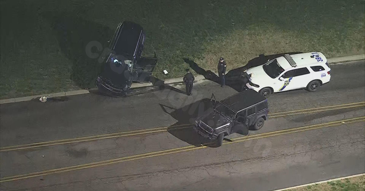 2 people shot after car crash in North Philadelphia, police say