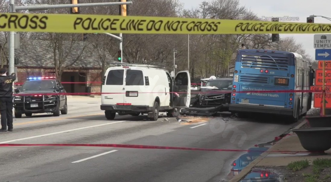 Driver dies by suicide after crash involving Pace bus leaves 14 injured in Oak Park