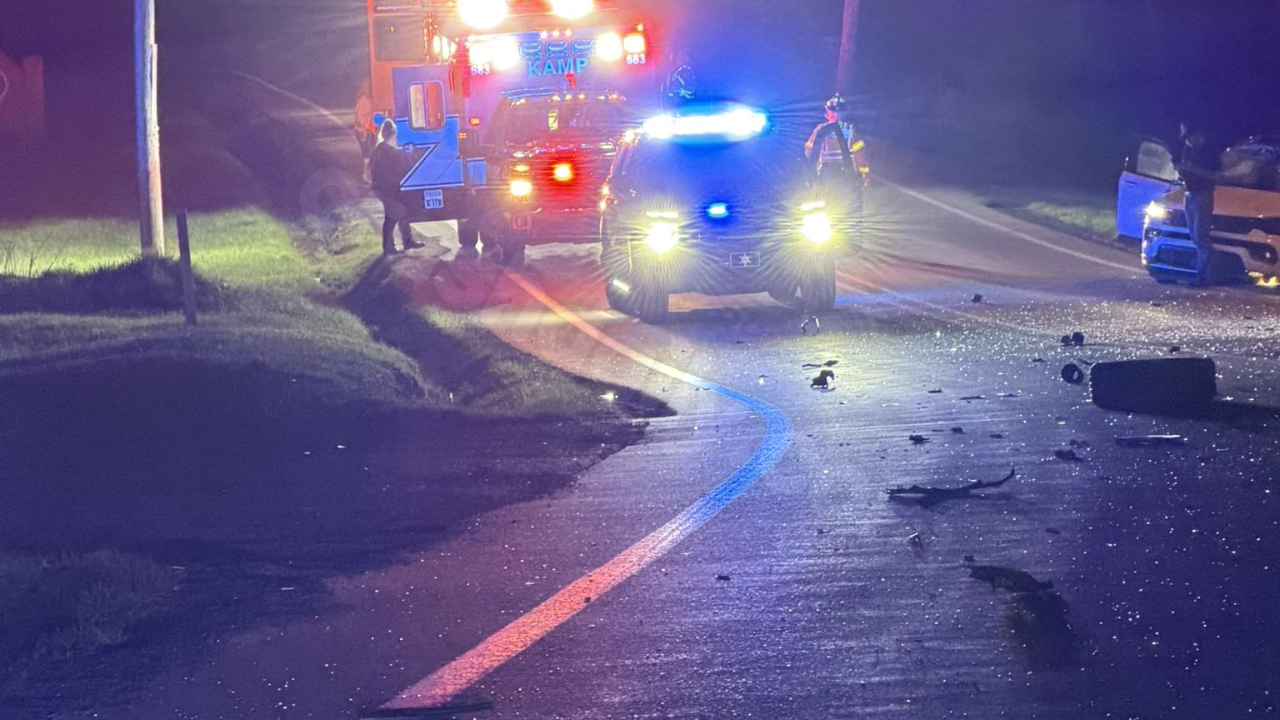 Early morning vehicle accident injures 1 in Kingwood