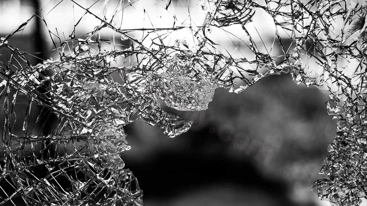 One killed in early morning crash in Upstate