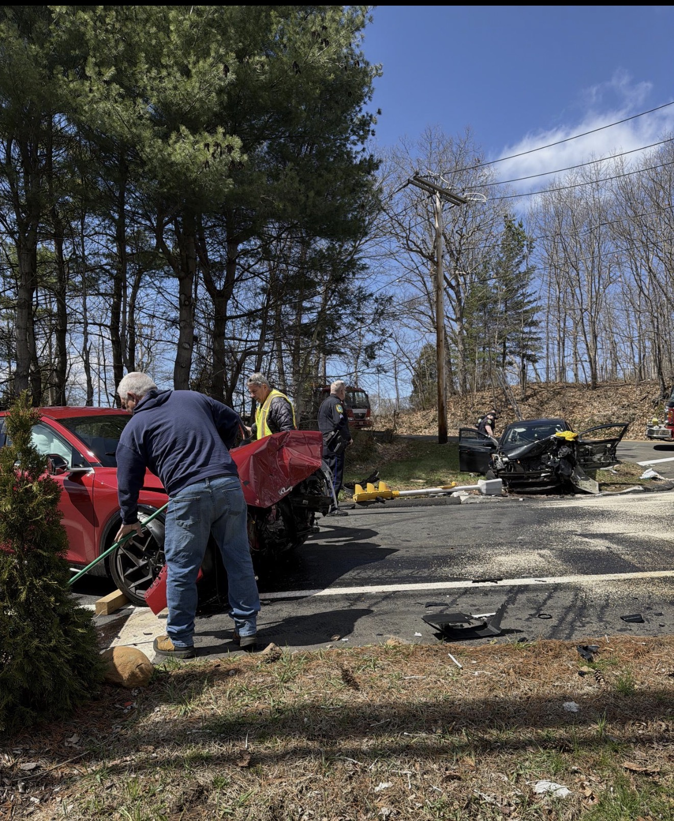Drivers extricated with serious injuries after crash in East Haven