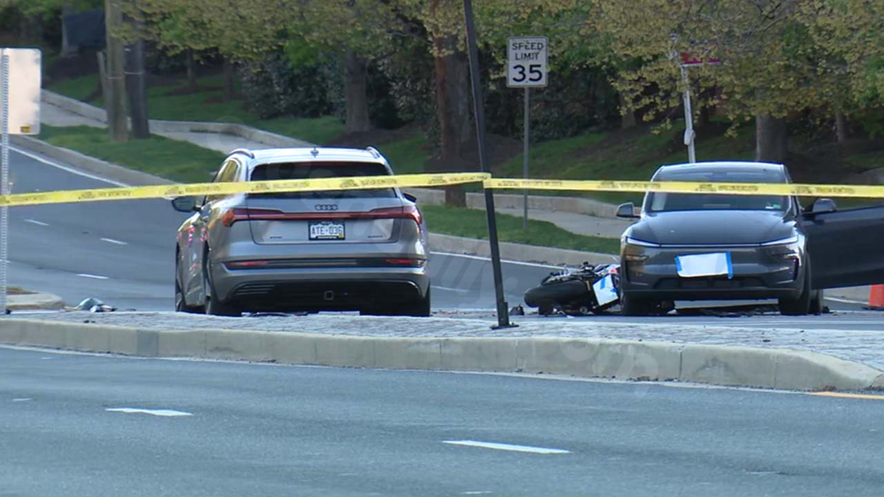 Motorcyclist killed in early morning crash in Chevy Chase