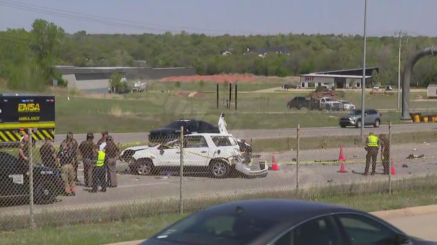 Emergency crews respond to fatal trooper-involved wreck on I-35