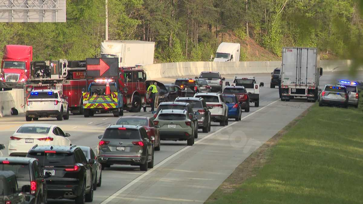 Greenville officer involved in crash on I-385