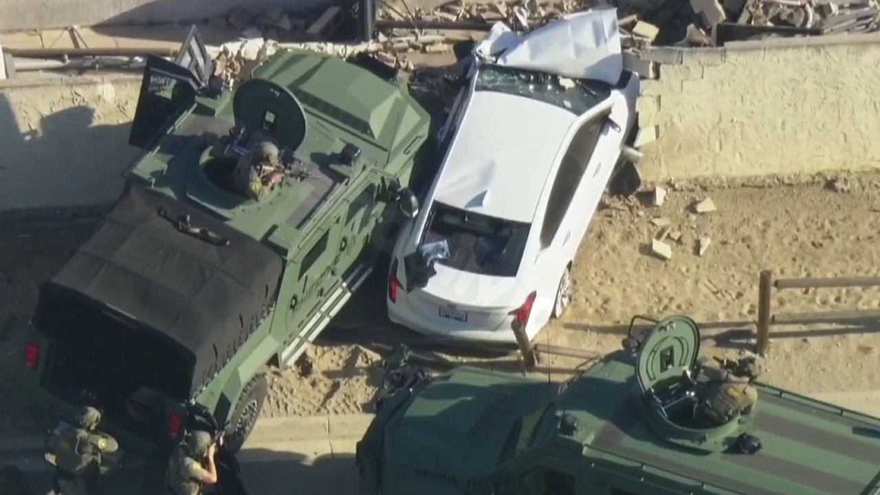 Suspect dies after Riverside County car chase ends in crash and SWAT standoff