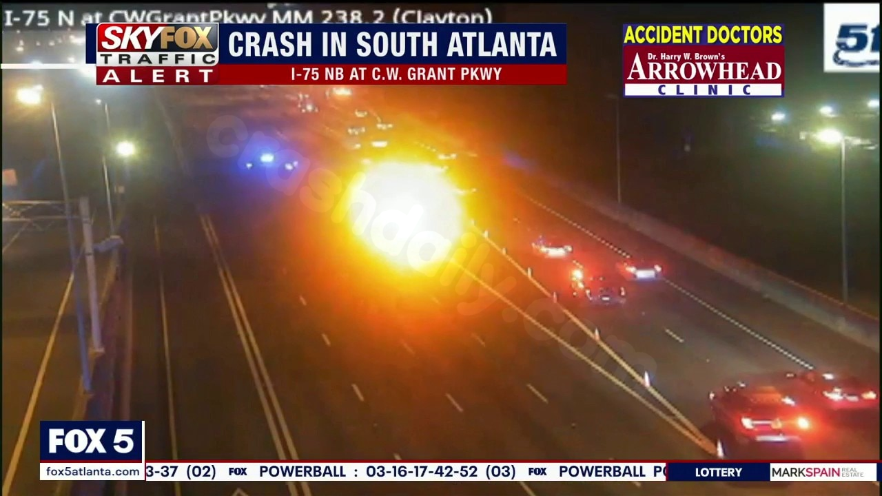 Fatal crash blocking I-75N in south Atlanta Friday morning