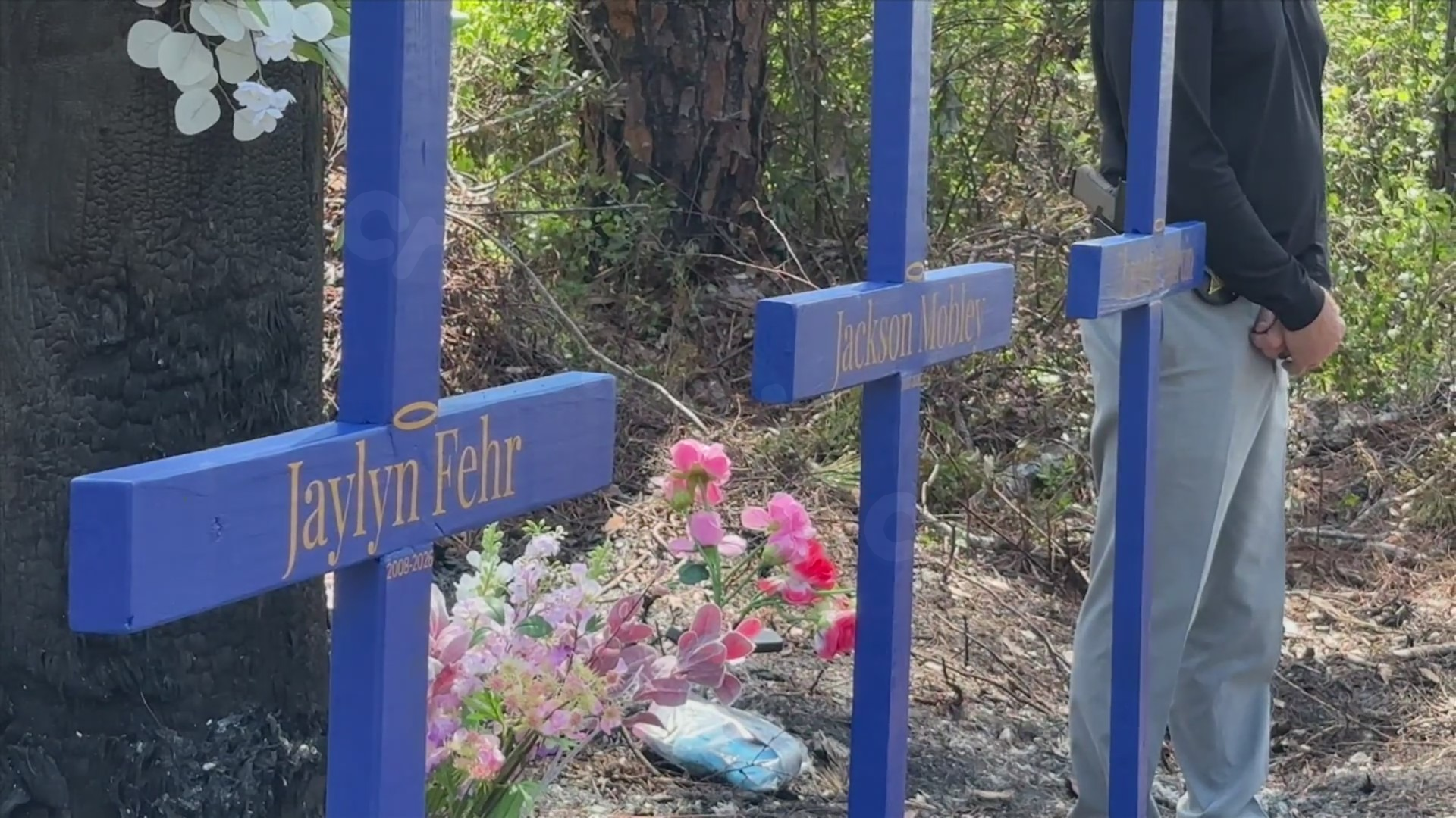 Franklin County Jail inmates create crosses for Eastpoint car crash victims