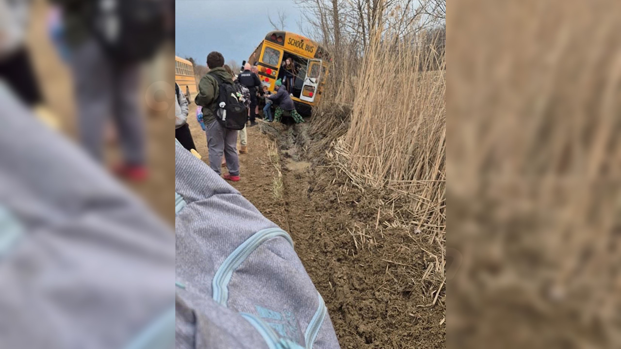 'Large potholes' to blame for Michigan school bus crash in Wayne County