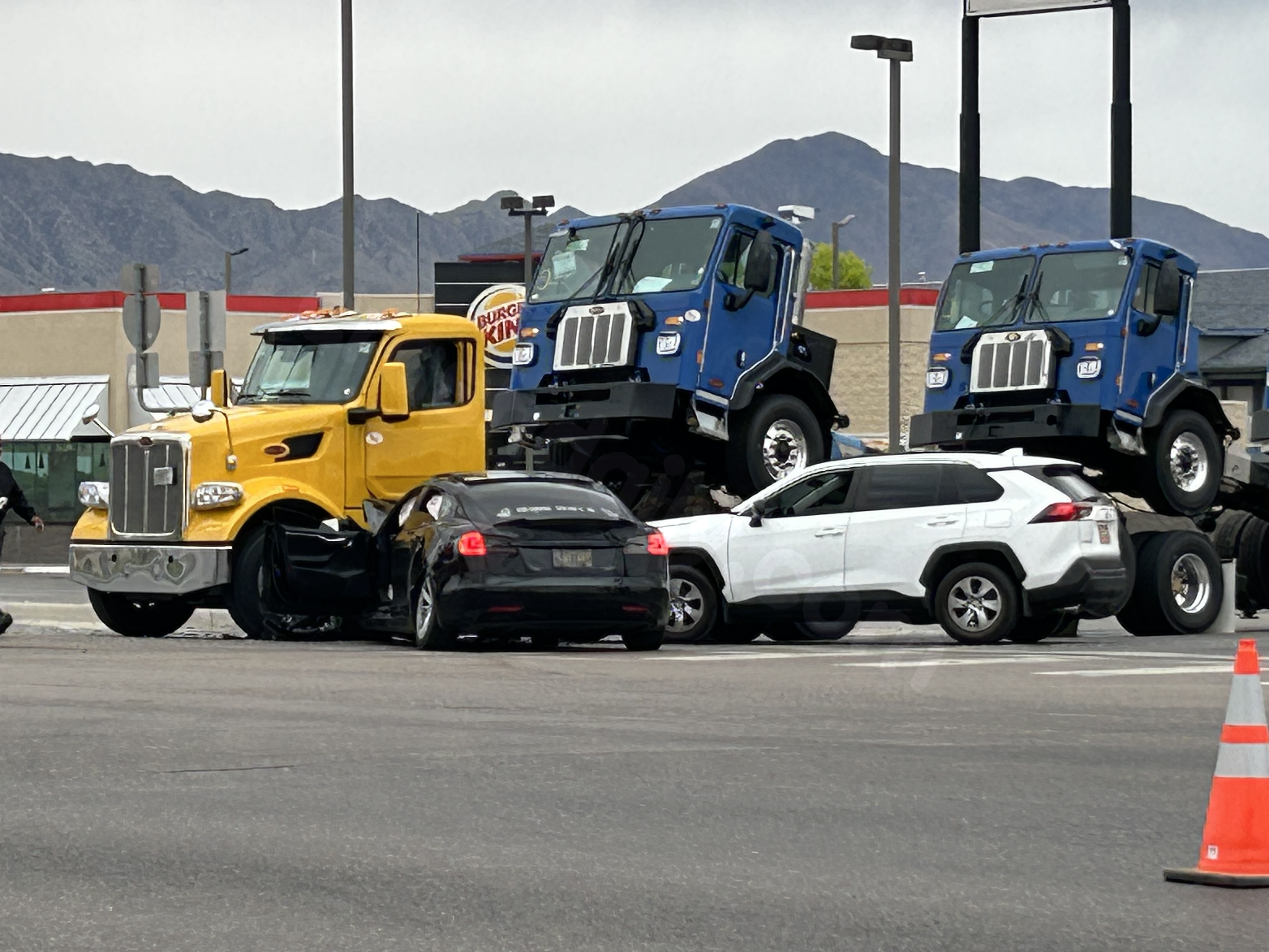 1 man dead after multi-vehicle crash in Anthony, Texas