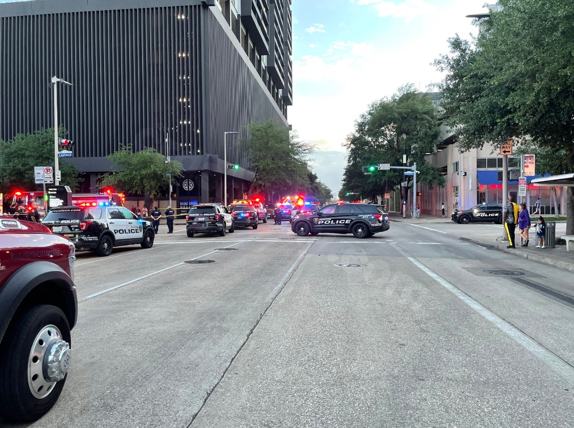 Houston crash: Deadly auto-pedestrian crash in downtown Houston under investigation