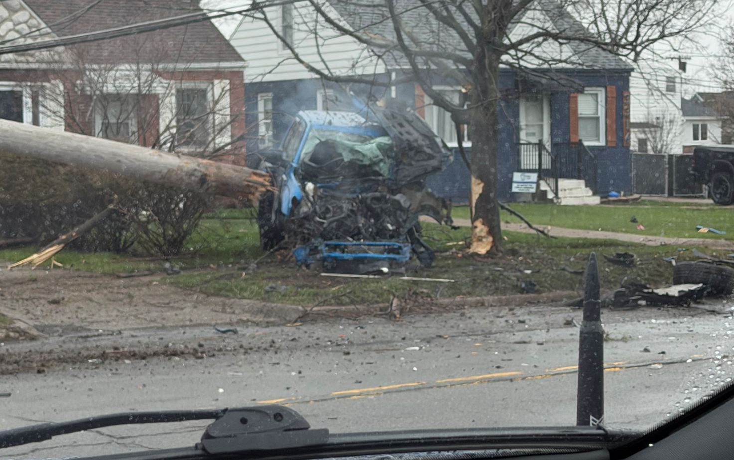 Major car crash near Elmwood Avenue in Town of Tonawanda
