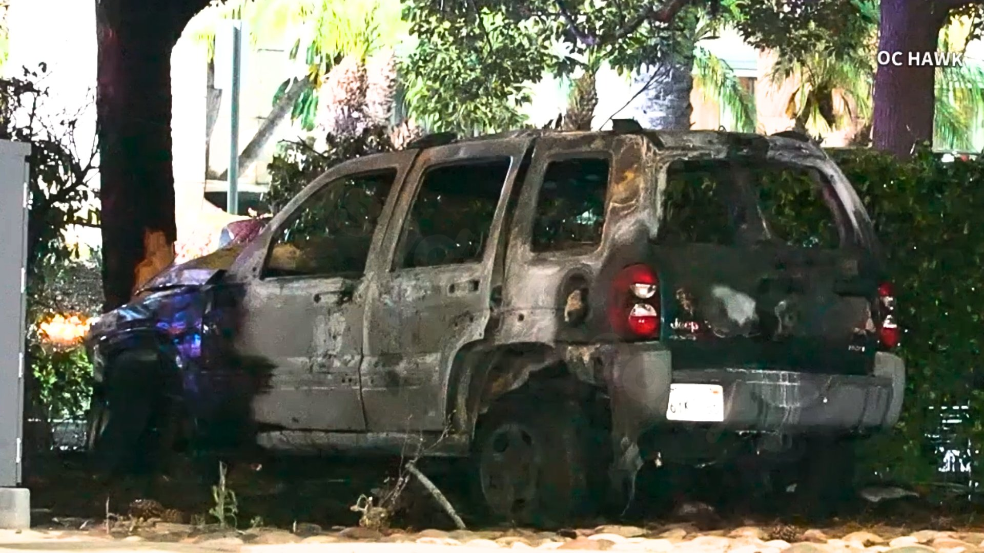2 killed when Jeep hits tree, catches fire near Anaheim’s OC Vibe