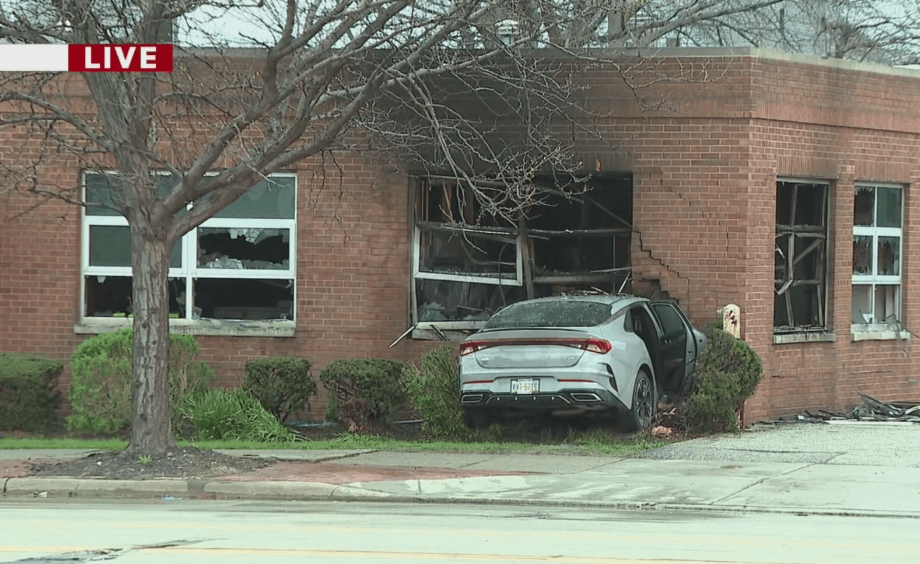 Car crashes into Cleveland building; 1 hurt