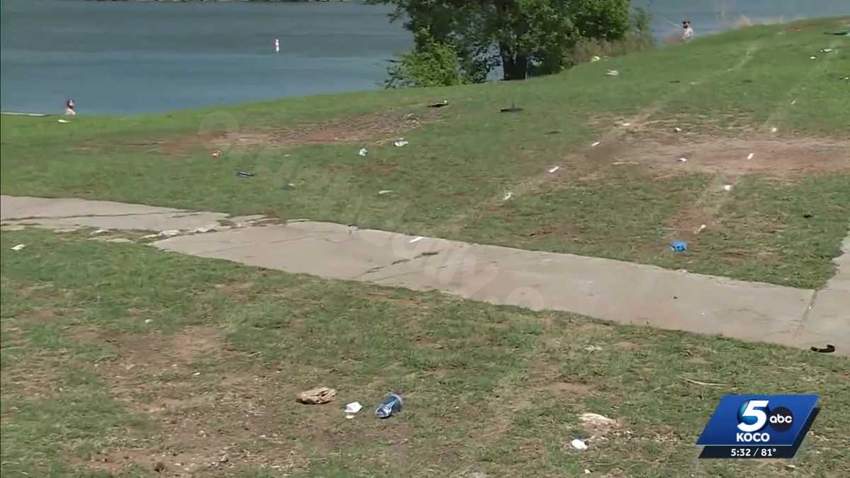 Two killed after car crashes into Lake Overholser in Oklahoma City