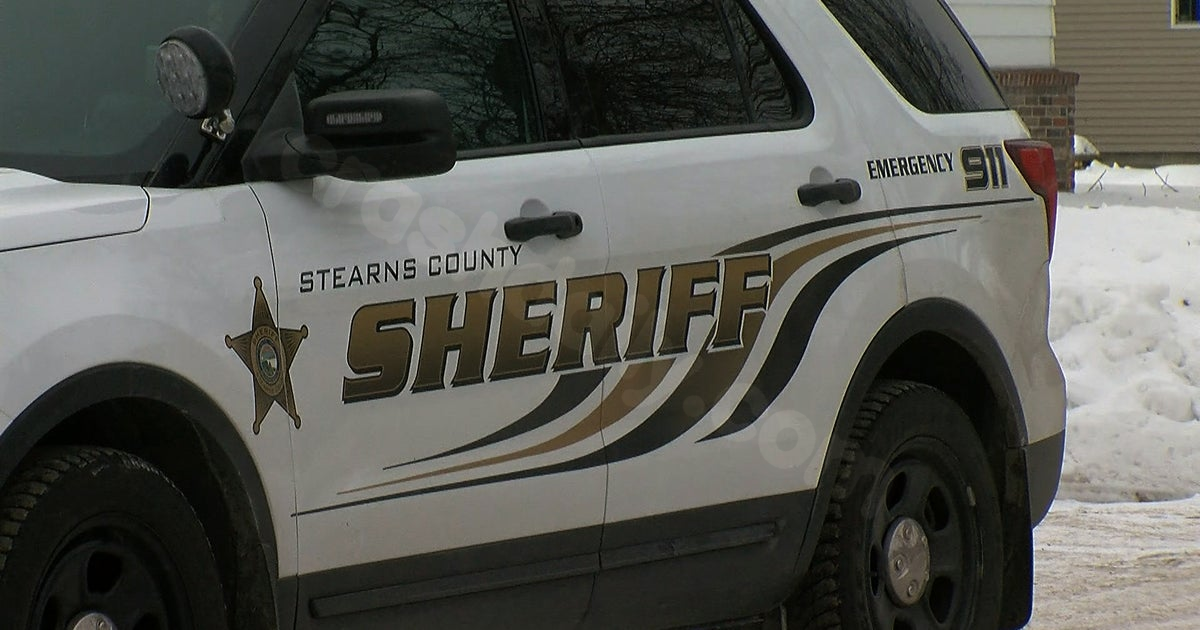 1 dead, several hurt after crash in central Minnesota