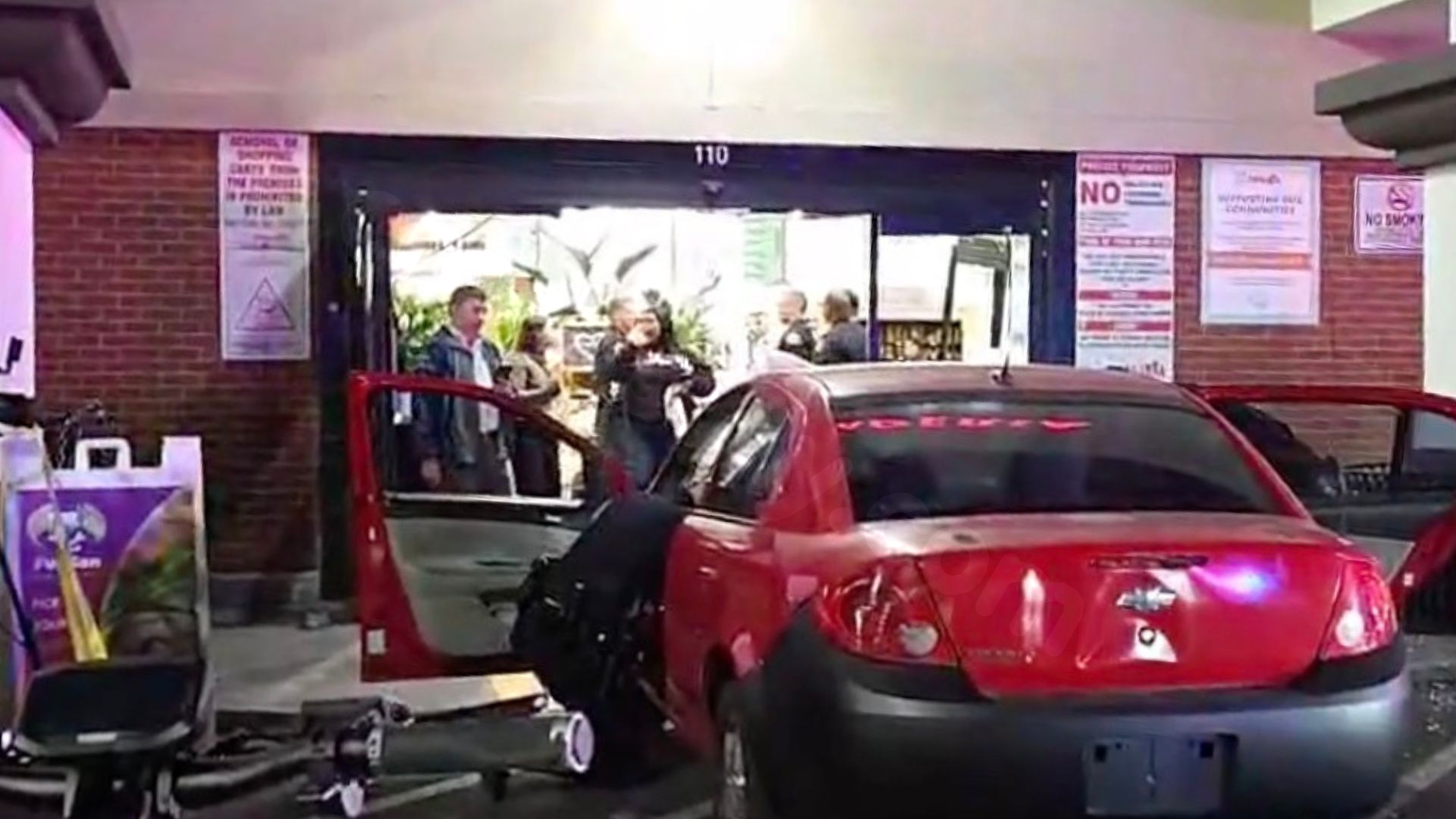 Driver in custody after plowing into Vallarta Supermarket in Burbank