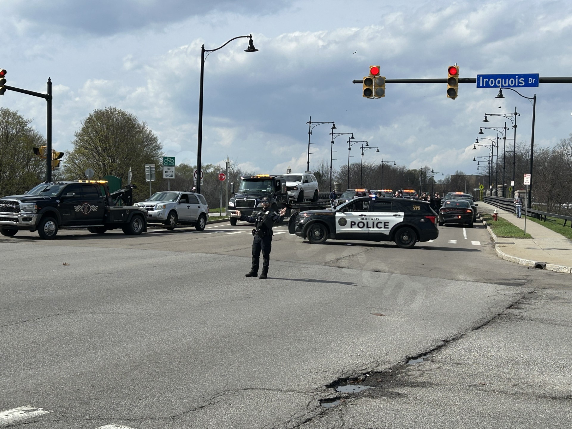 1 in custody following chase, crash on Elmwood