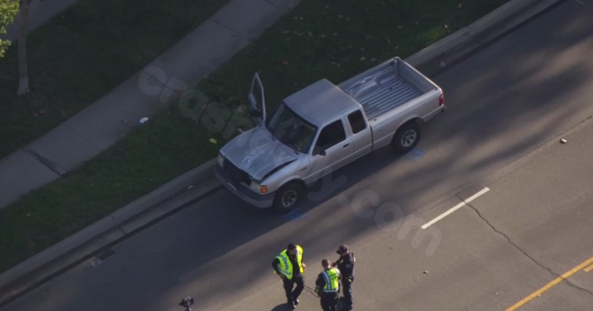 Pedestrian killed in Simi Valley crash
