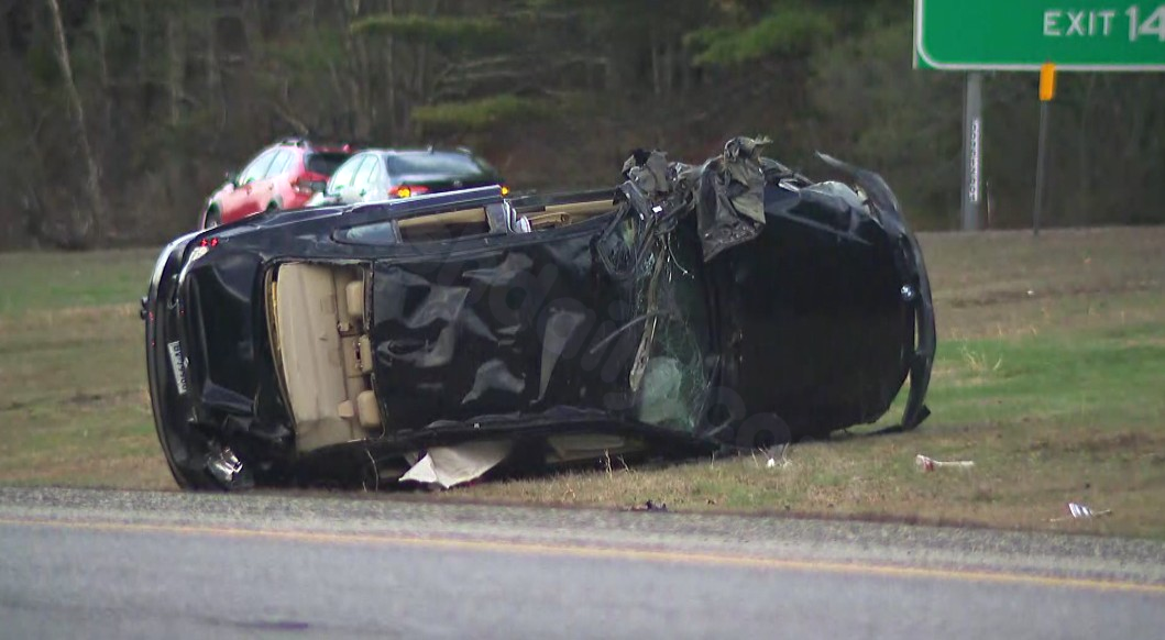 2 seriously injured in rollover crash on I-95 South