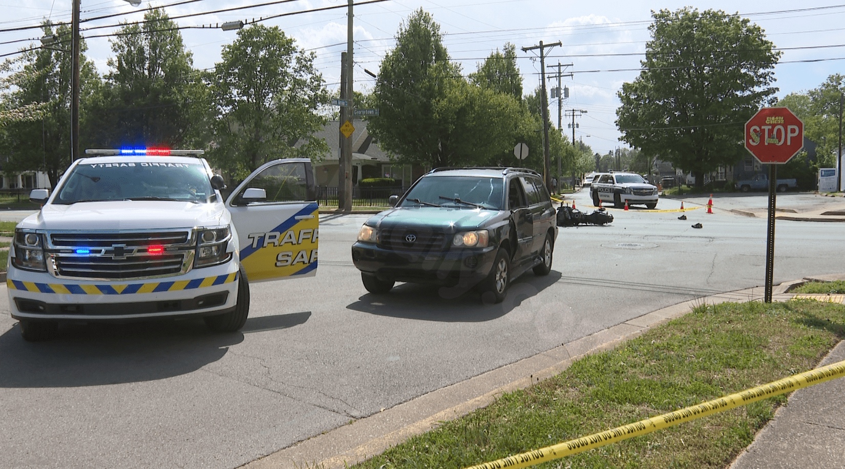 Lexington motorcyle crash leaves 1 fighting for their life
