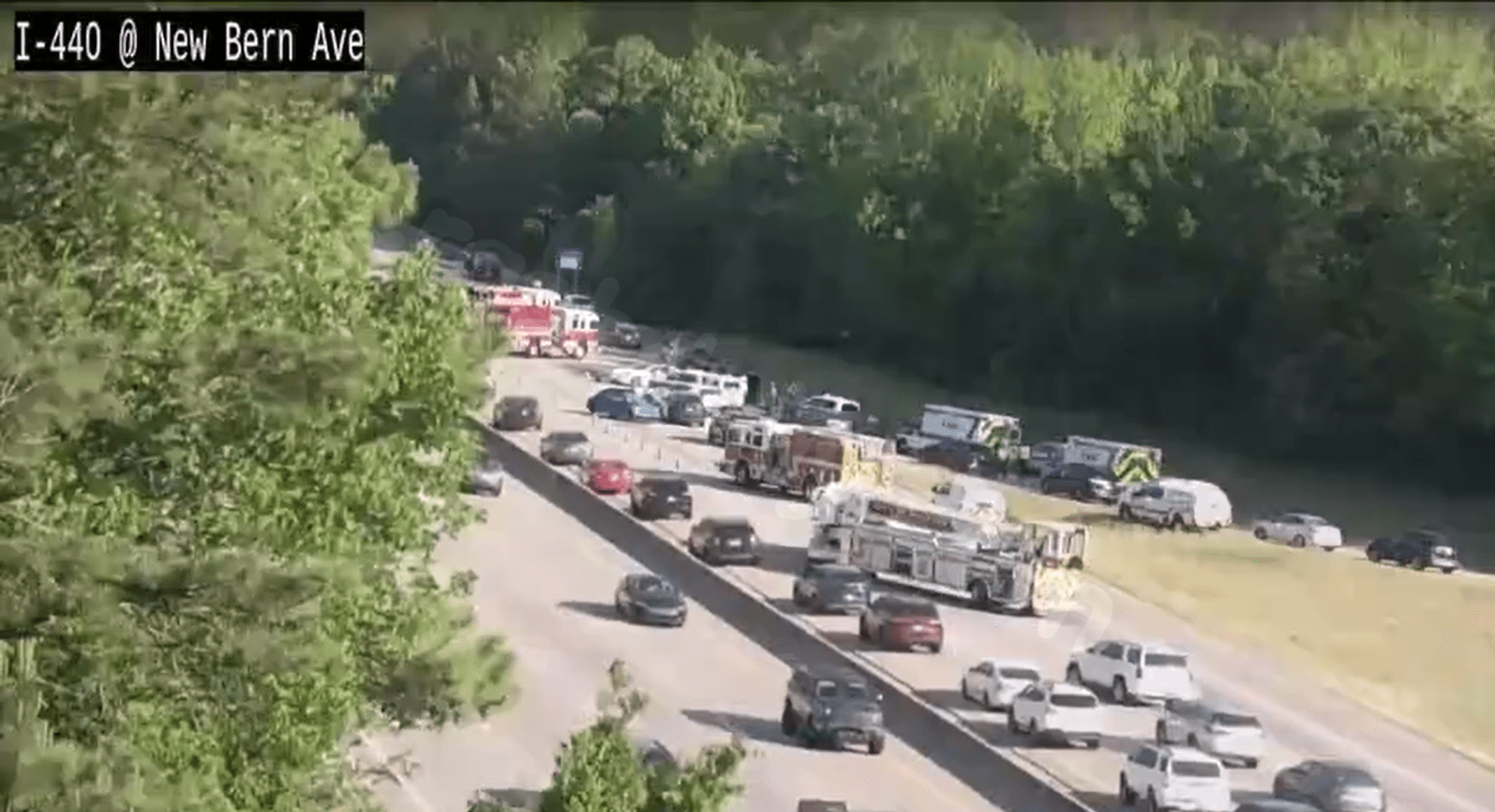 Crash closes three eastbound lanes of I-440 near New Bern Avenue exit, Raleigh police say
