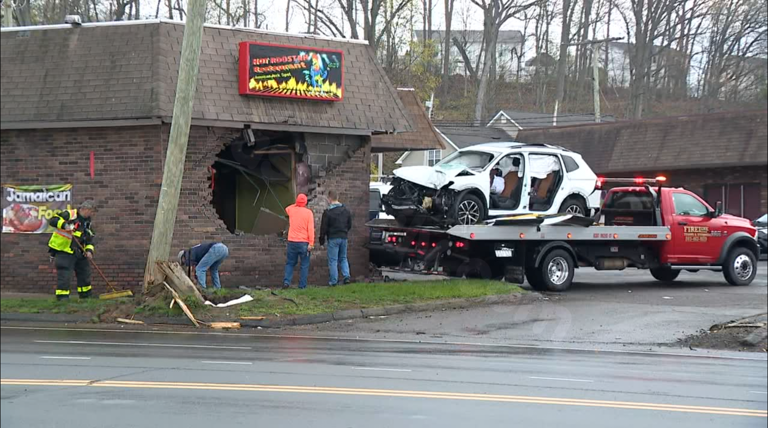 Driver seriously injured after car crashes into East Haven restaurant