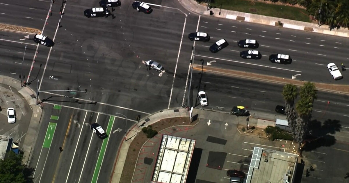 Multi-vehicle crash in San Jose leaves one person dead in Little Saigon area