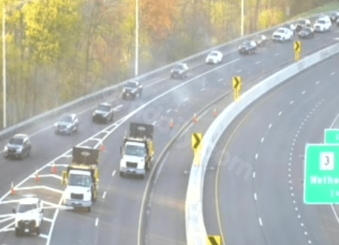 Crash closes Route 2 West in East Hartford