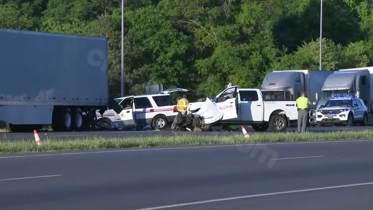 2 injured in crash on I-85 that blocked all lanes Tuesday morning