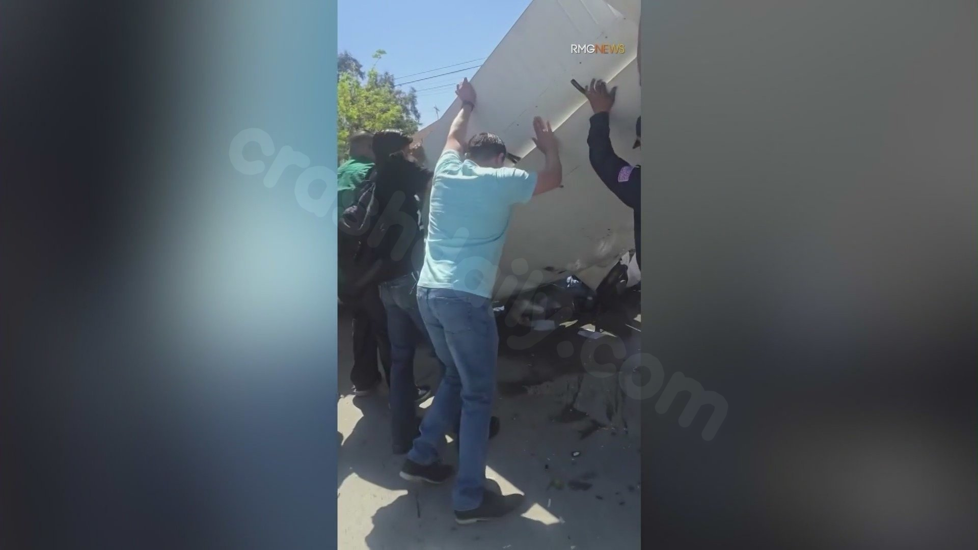 Good Samaritans lift small plane to free pilot after crash into Pacoima parking lot