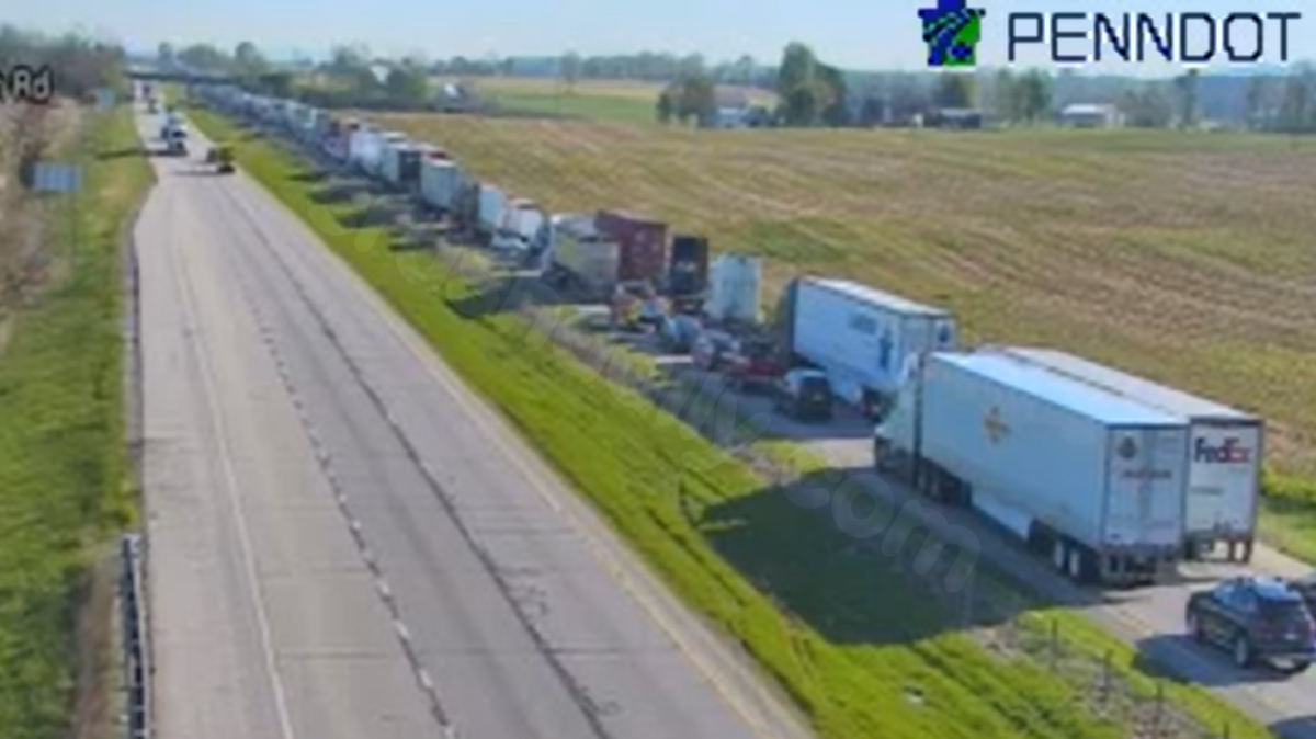 UPDATE: I-81 reopens after morning crash caused standstill traffic