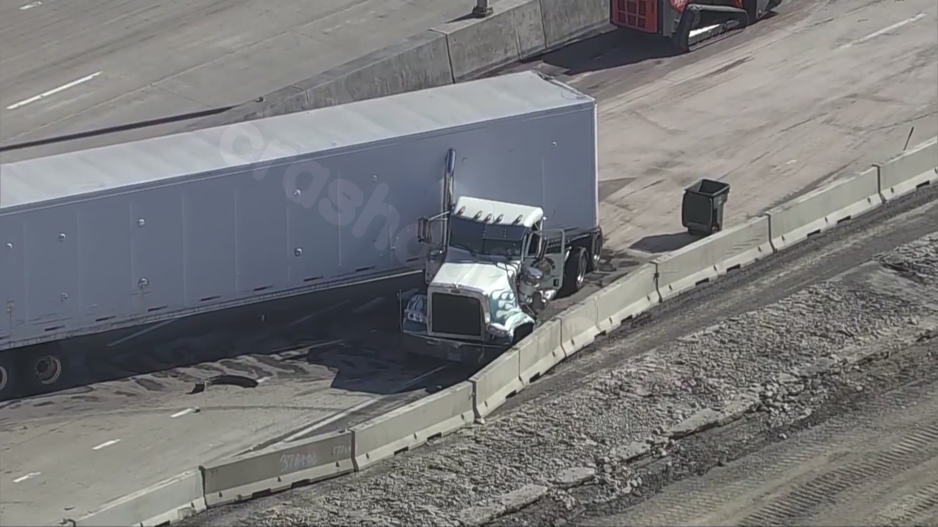 Crash involving multiple semis closes lanes of EB I-80 in Joliet
